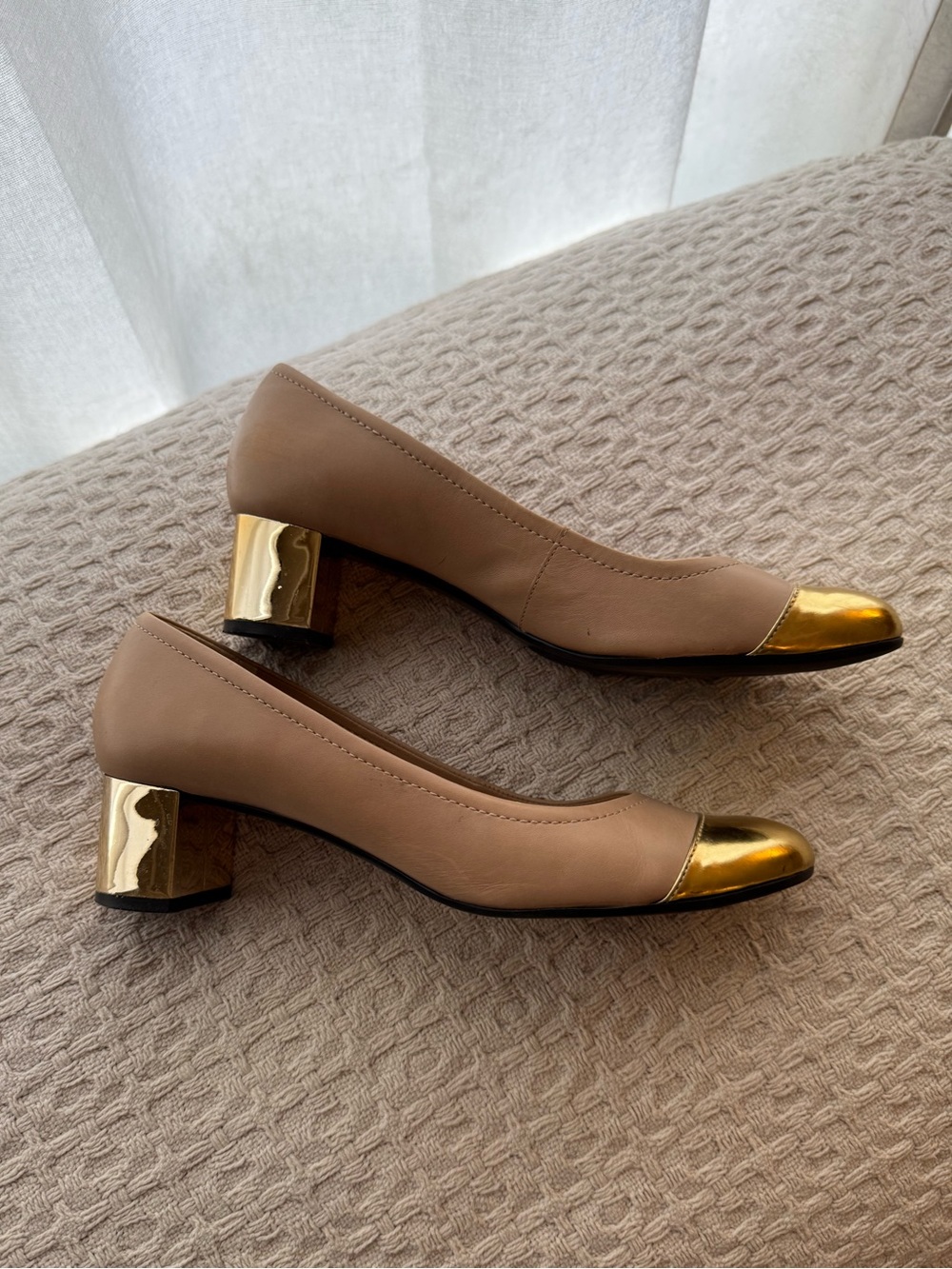 Talbots Beige Leather Cap Toe Pumps Gold Block Heel Size 8